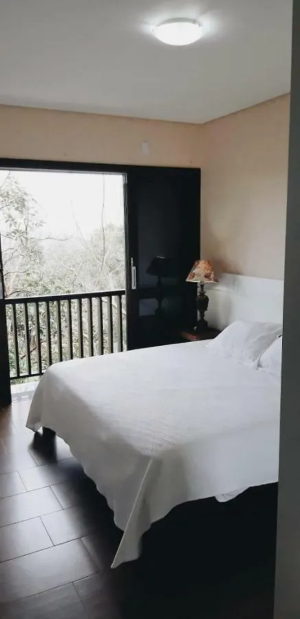 Проживание в семье Апартаменты Casa Marrom Do Chef Арарангуа
